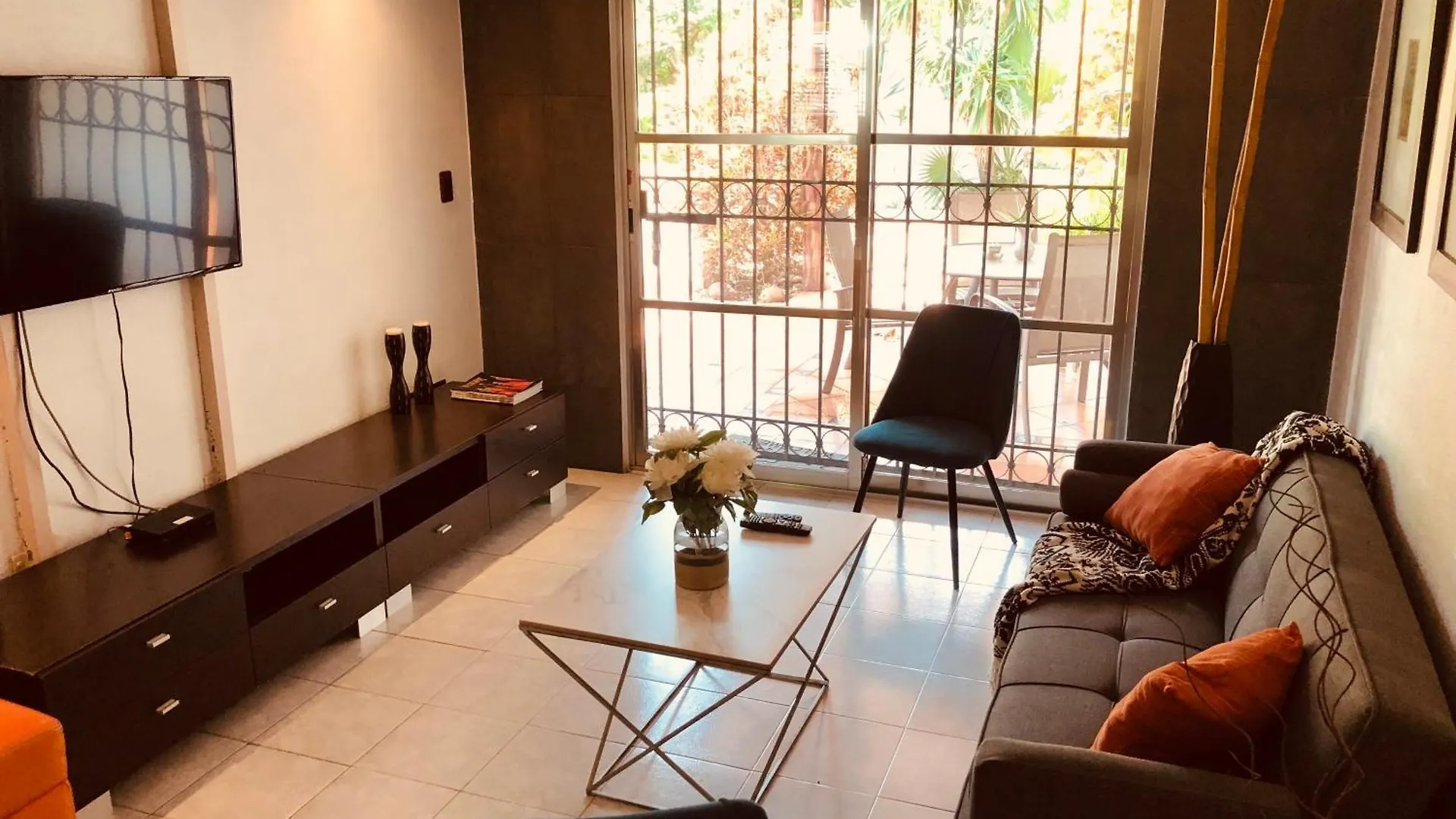 Dom wakacyjny Beautiful Home By The Beach - 3Bedrooms, 2.5Baths Cancún Meksyk
